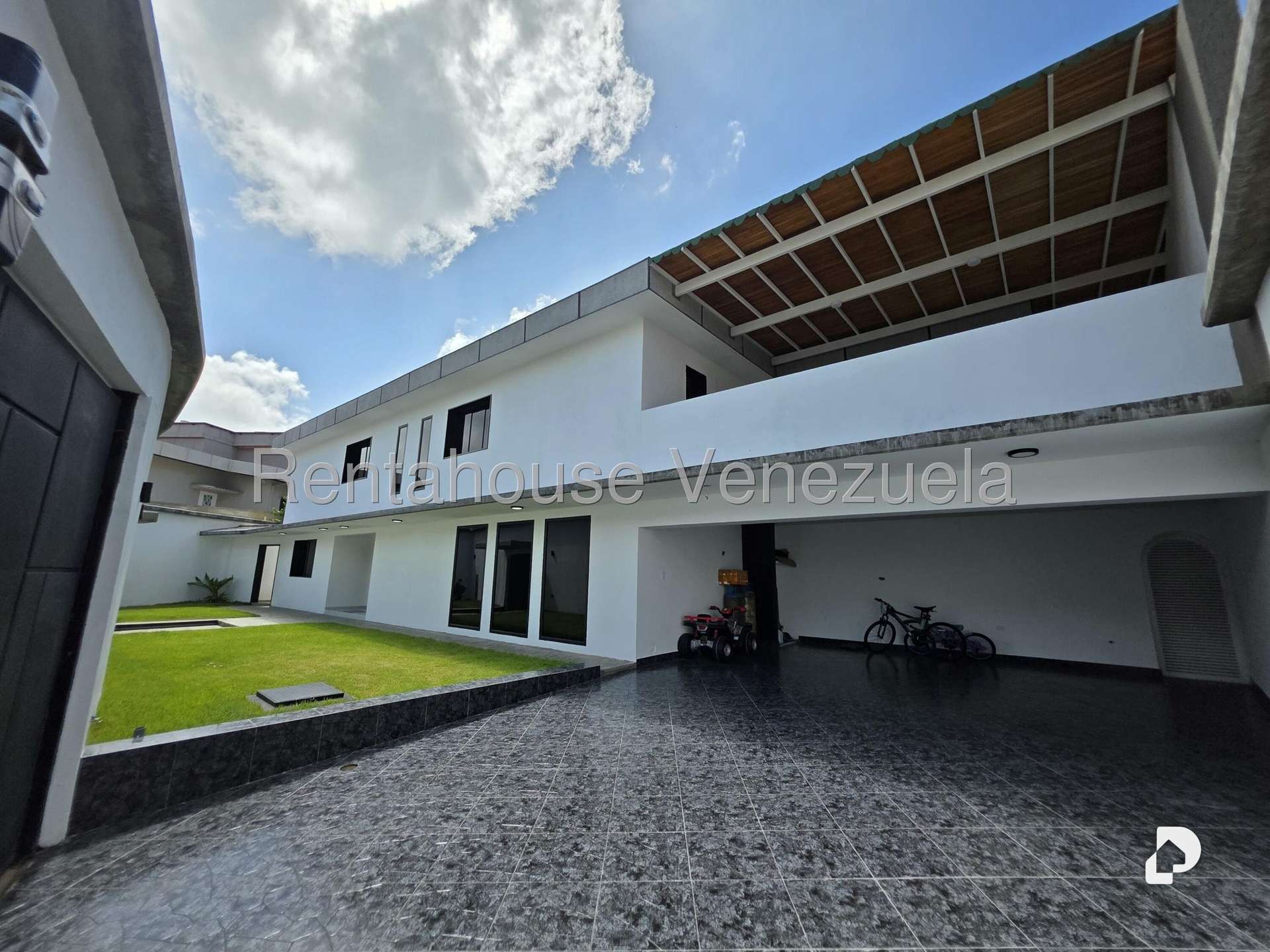 Casa en Los Naranjos (del Cafetal), Caracas – 26