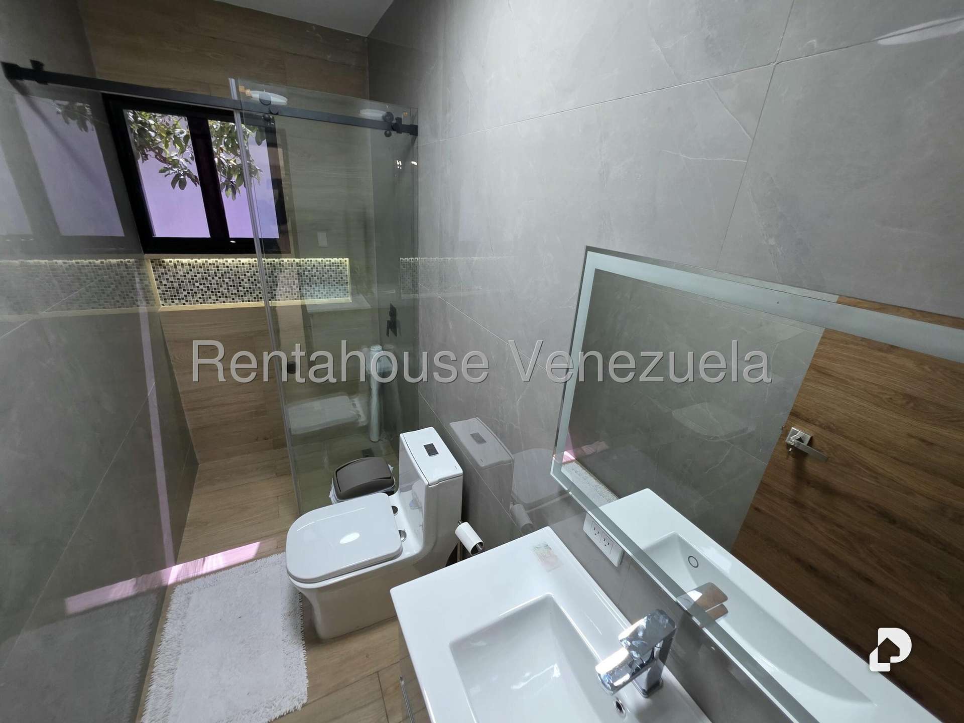 Casa en Los Naranjos (del Cafetal), Caracas – 16