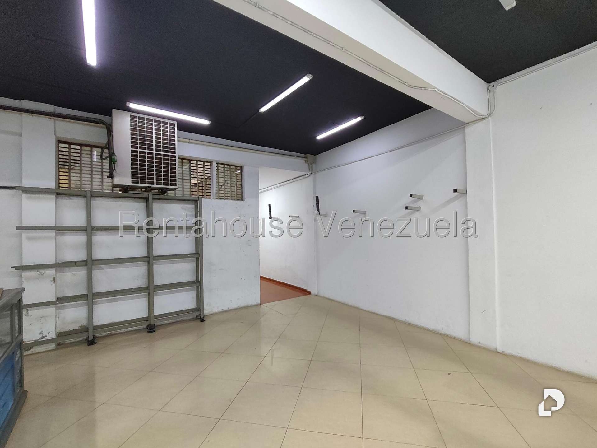 Local comercial en Parroquia La Candelaria, Caracas – 6