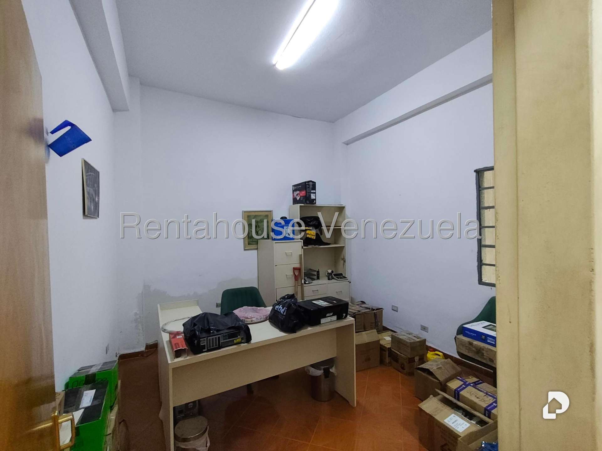 Local comercial en Parroquia La Candelaria, Caracas – 12