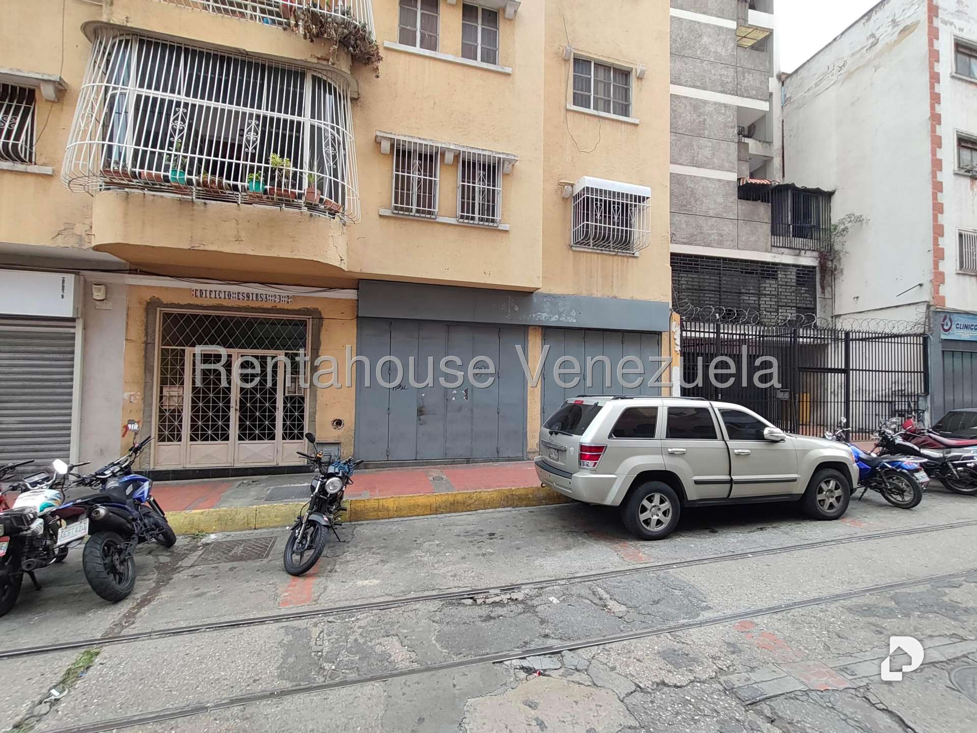 Local comercial en Parroquia La Candelaria, Caracas – 2