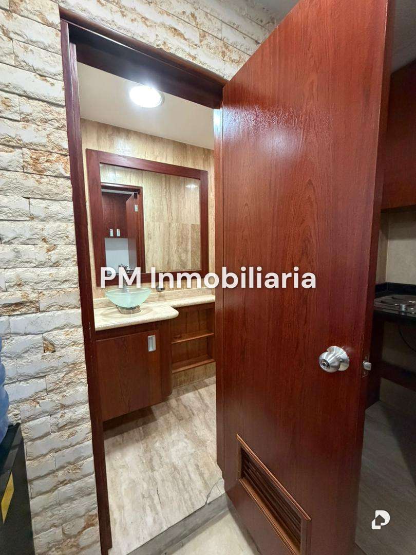 Oficina en Los Palos Grandes, Caracas – 8