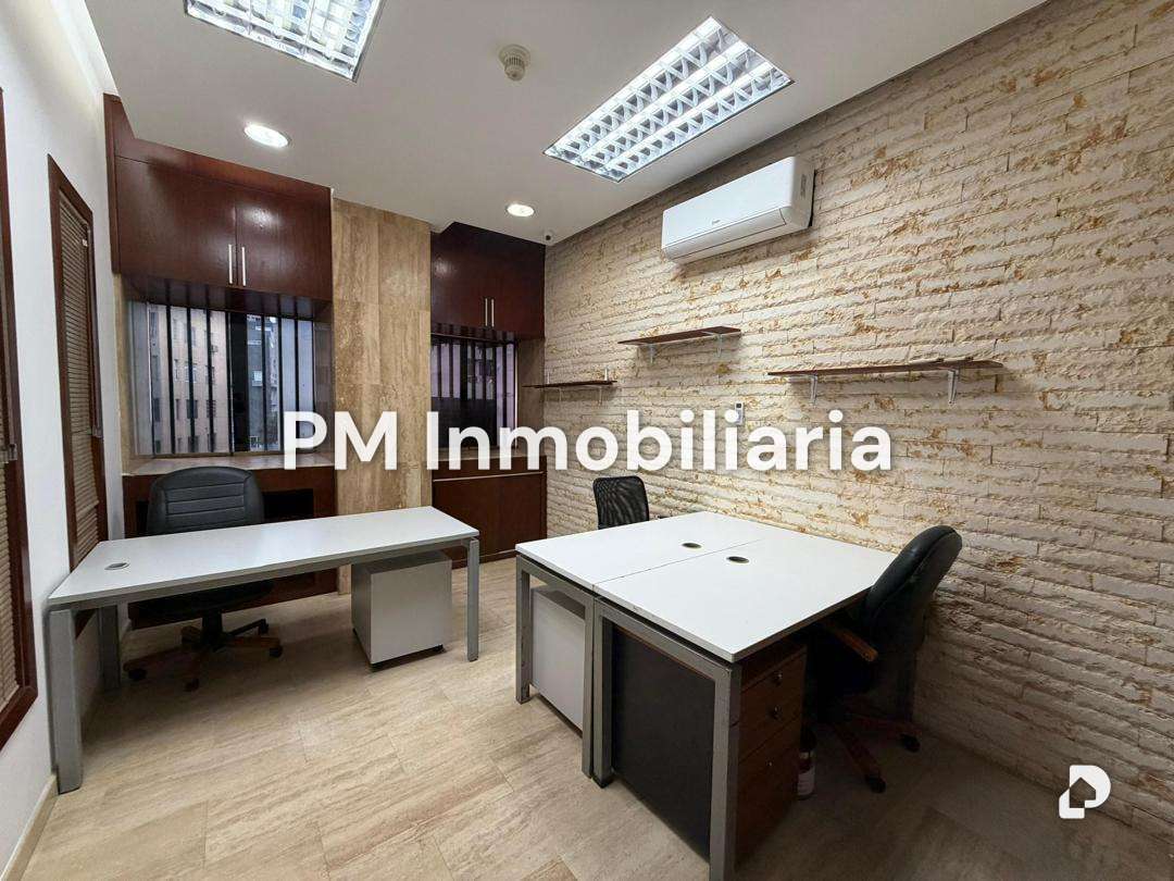 Oficina en Los Palos Grandes, Caracas – 4
