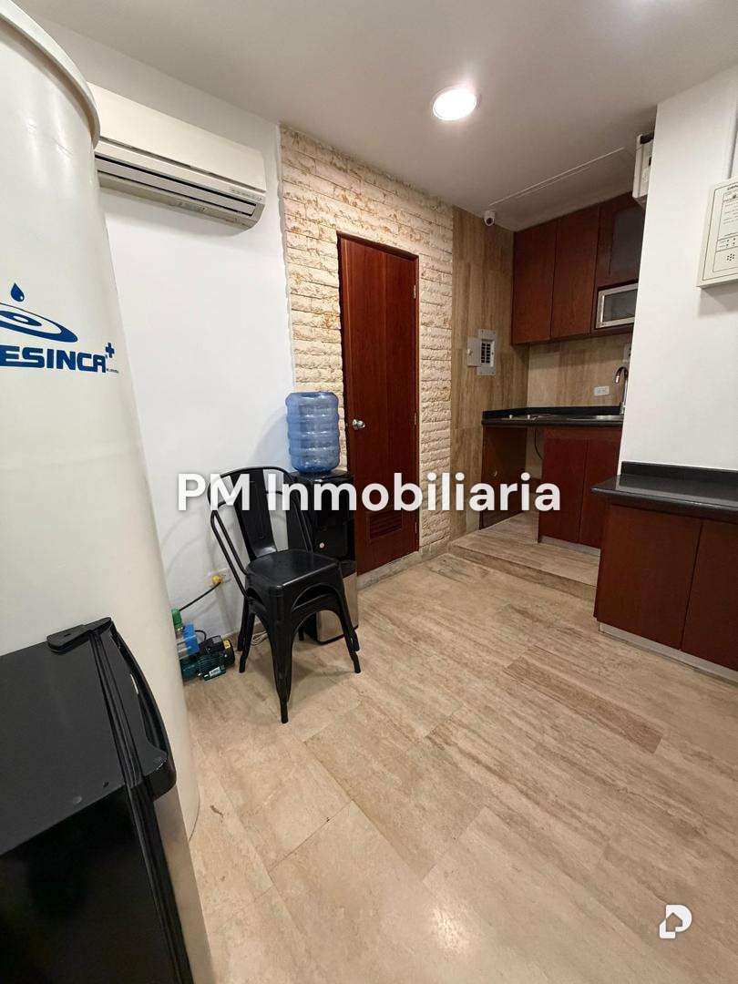 Oficina en Los Palos Grandes, Caracas – 9