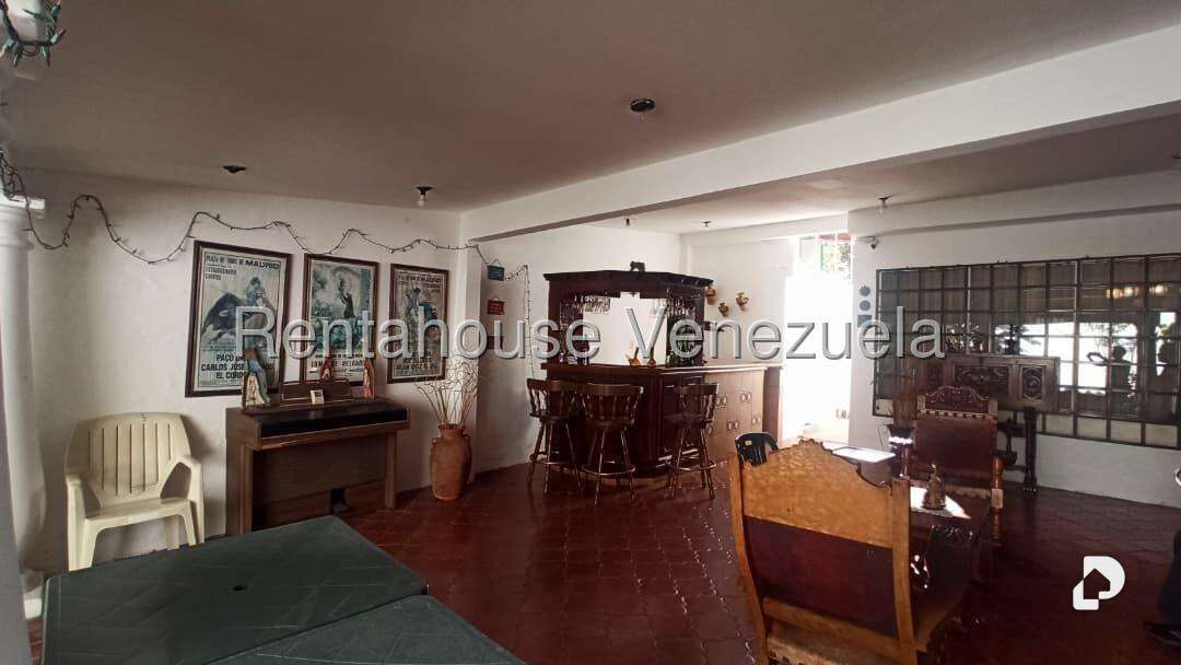 Casa en La Trinidad, Caracas – 14
