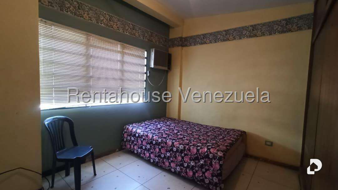 Casa en La Trinidad, Caracas – 31