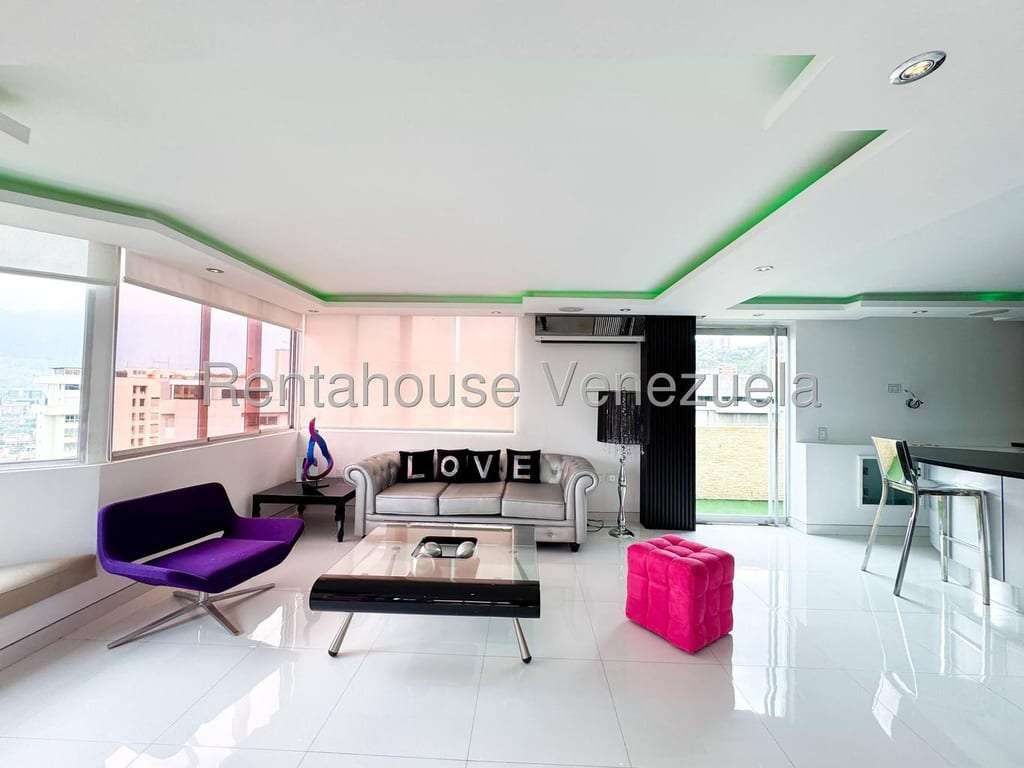 Apartamento en Las Mesetas de Santa Rosa de Lima, Caracas