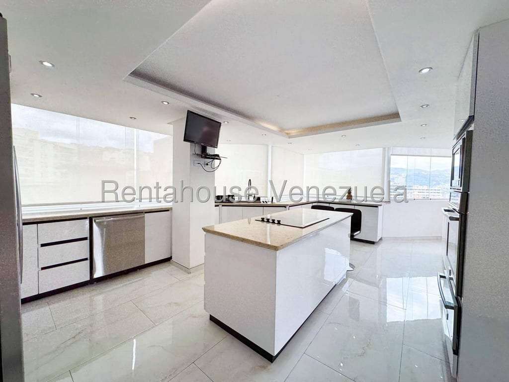 Apartamento en Las Mesetas de Santa Rosa de Lima, Caracas