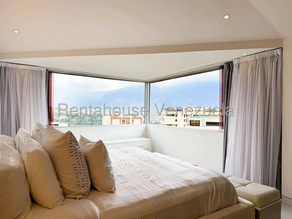 Apartamento en Las Mesetas de Santa Rosa de Lima, Caracas