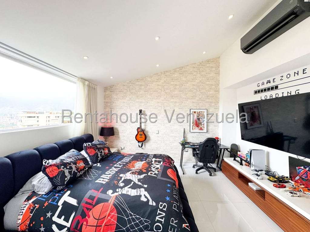 Apartamento en Las Mesetas de Santa Rosa de Lima, Caracas