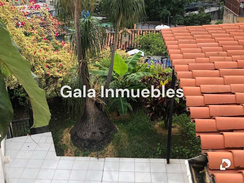 Casa en Colina de los Caobos, Caracas – 14