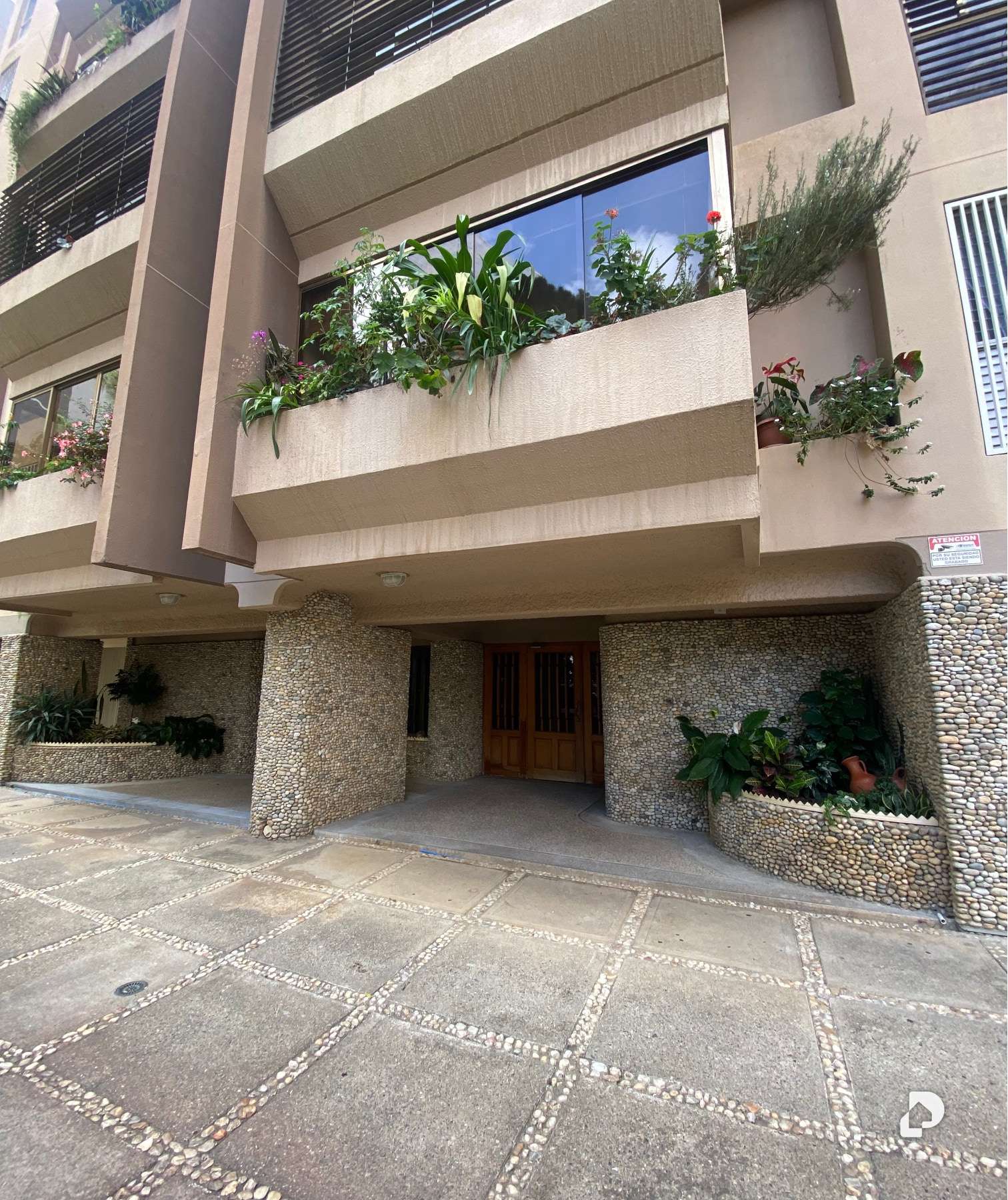 Room in El Cigarral, Caracas – 3