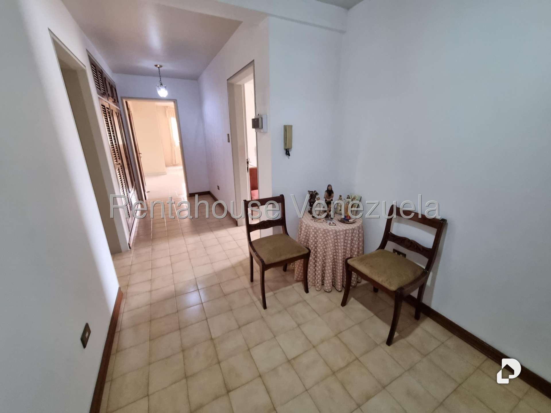 Casa en Colinas de Bello Monte, Caracas – 32