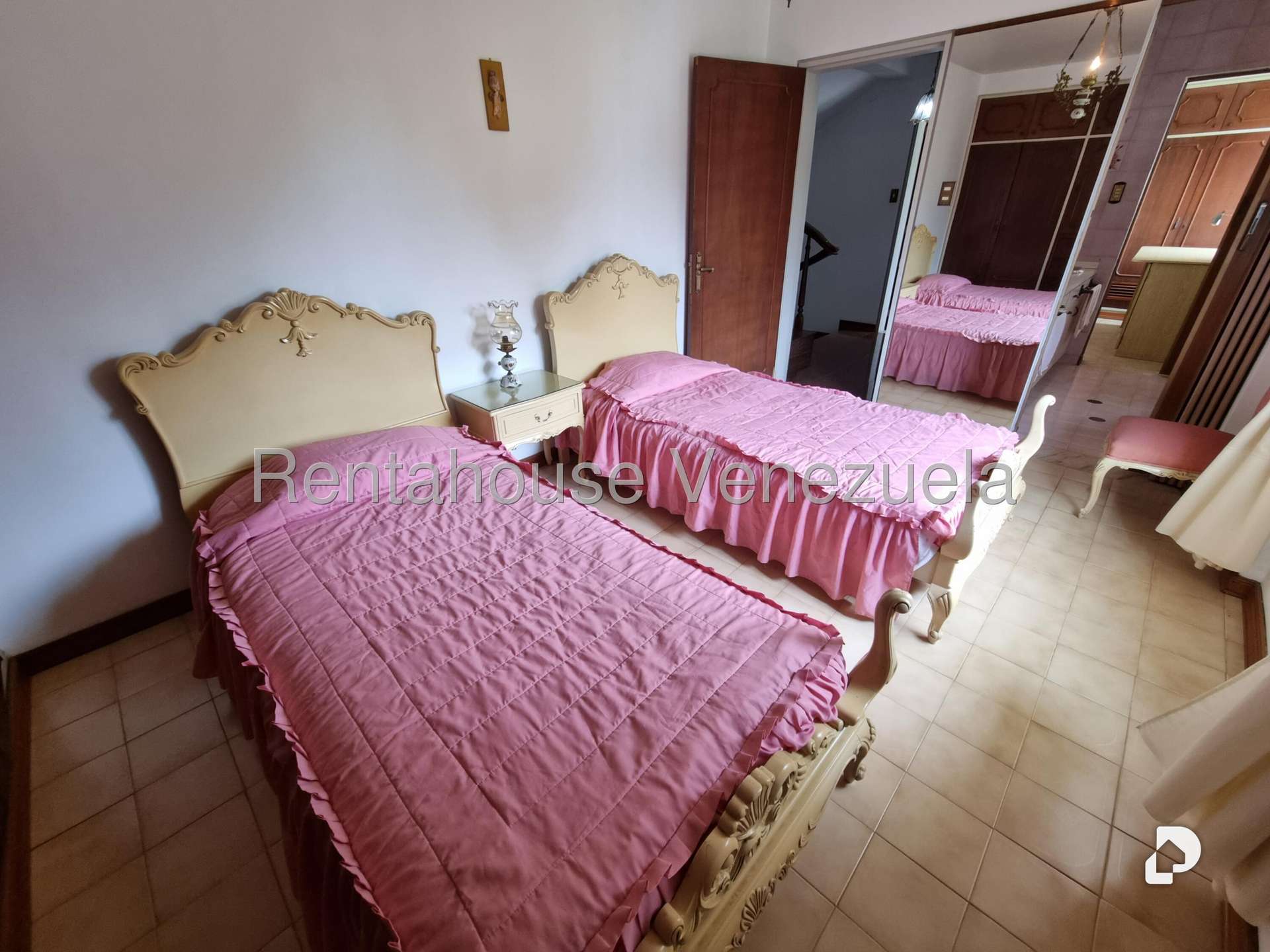 Casa en Colinas de Bello Monte, Caracas – 29