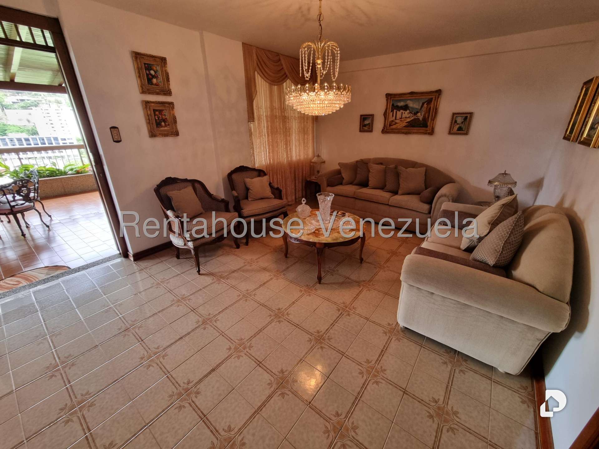 Casa en Colinas de Bello Monte, Caracas – 19