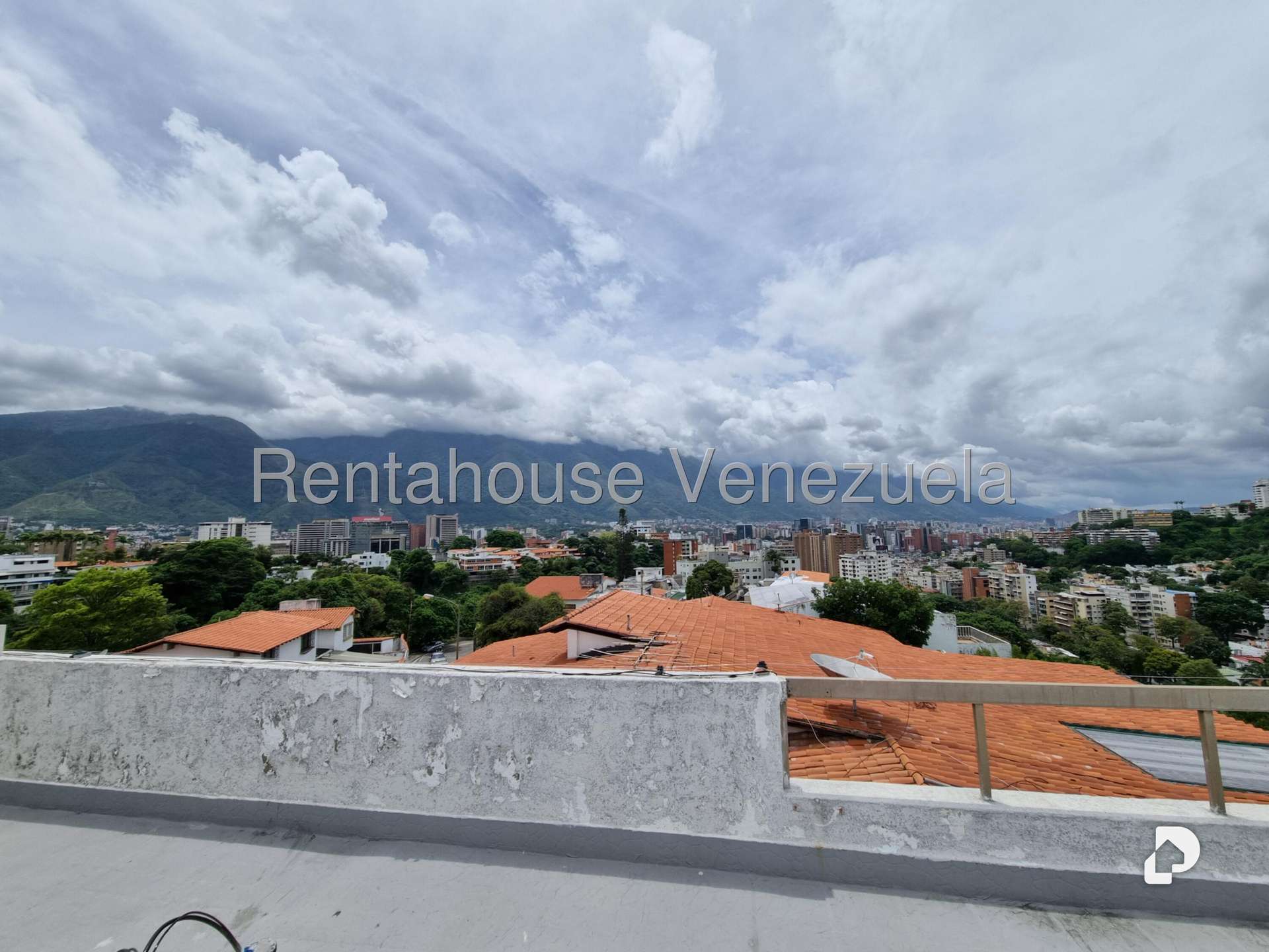 Casa en Colinas de Bello Monte, Caracas – 51