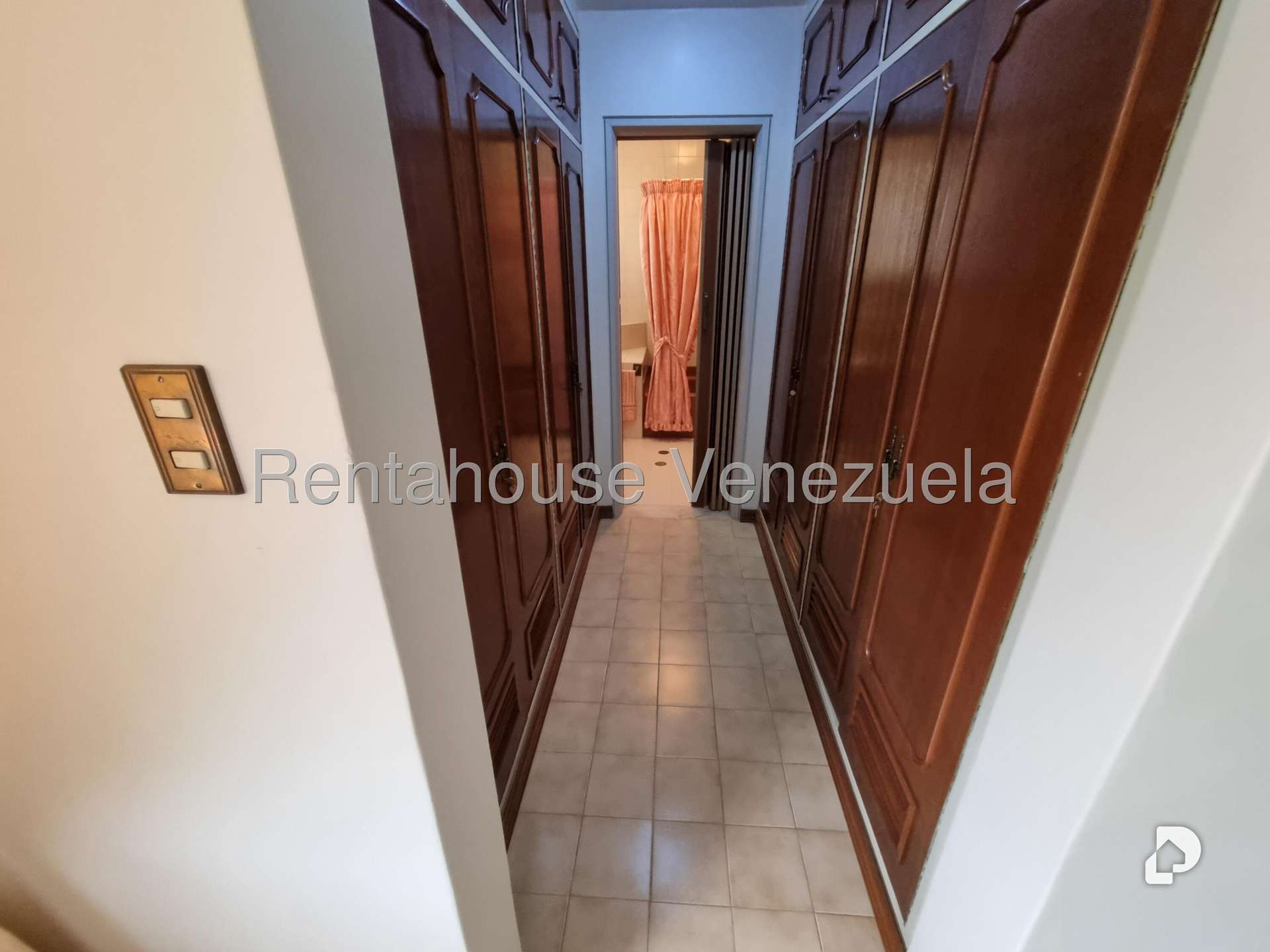 Casa en Colinas de Bello Monte, Caracas – 35