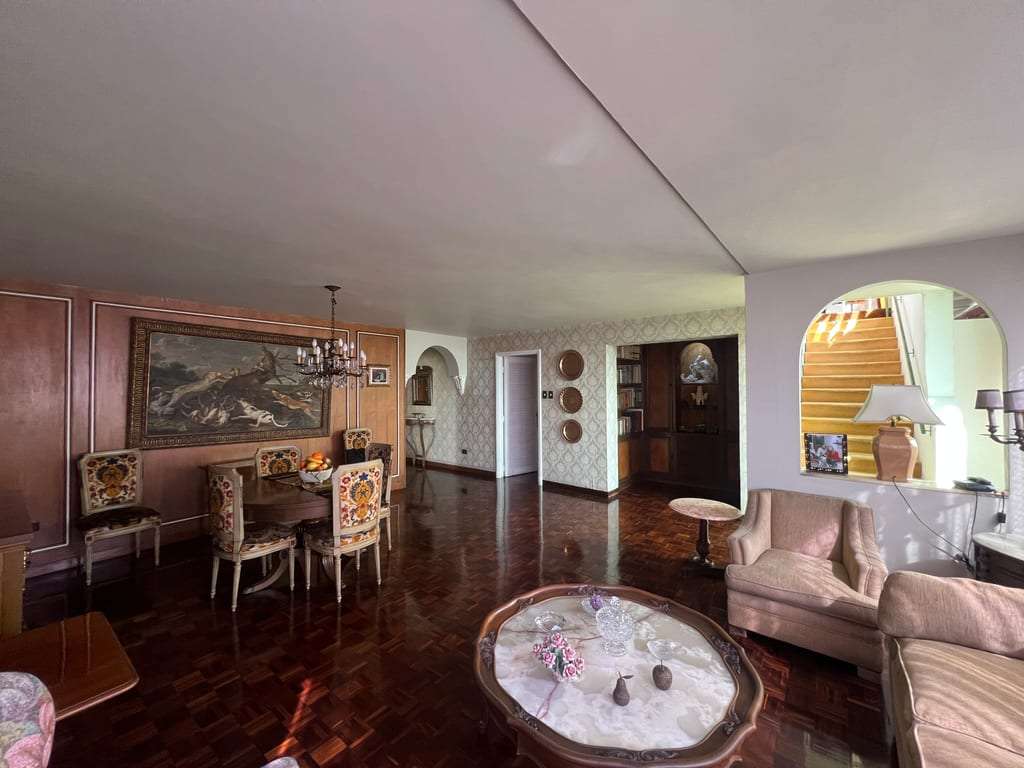 Apartamento en Altamira, Caracas - 1