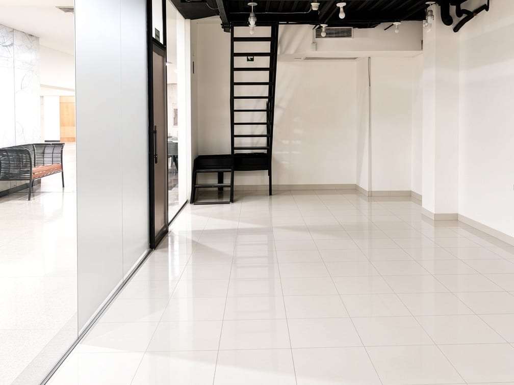 Local comercial en Chuao, Caracas - 1