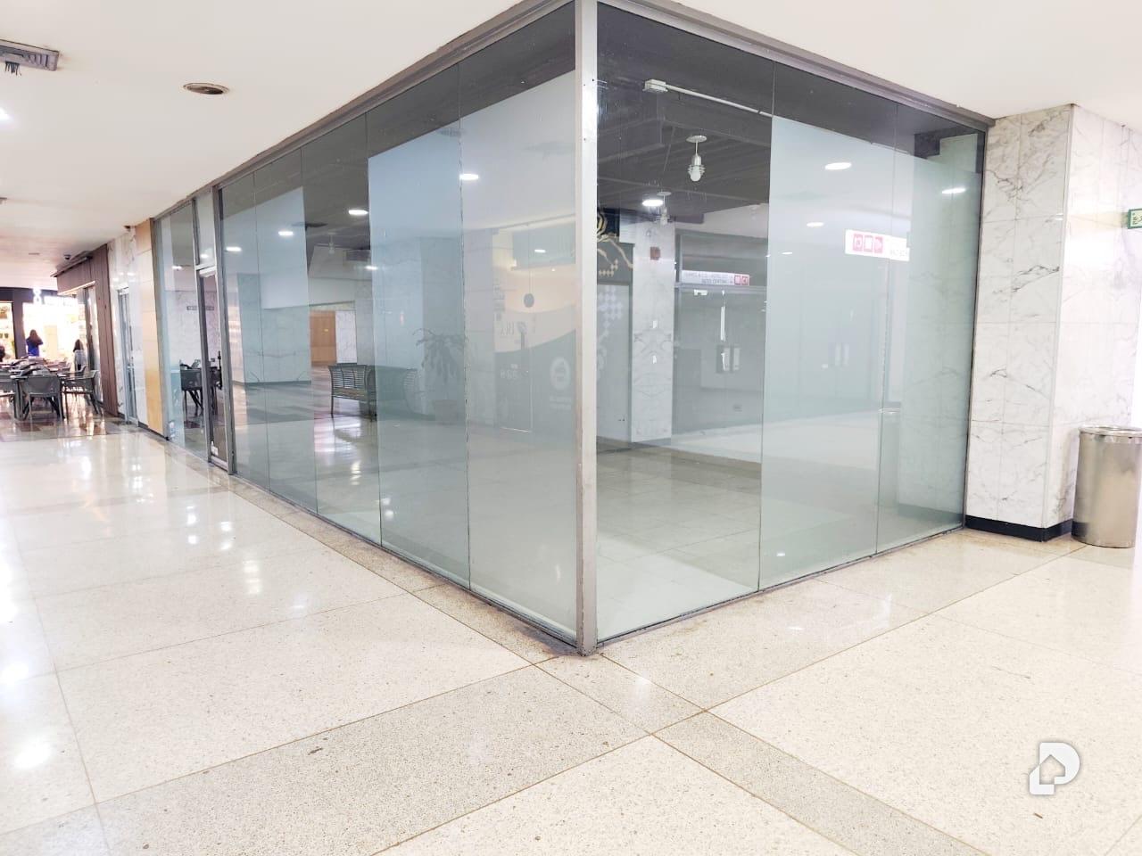 Local comercial en Chuao, Caracas – 5