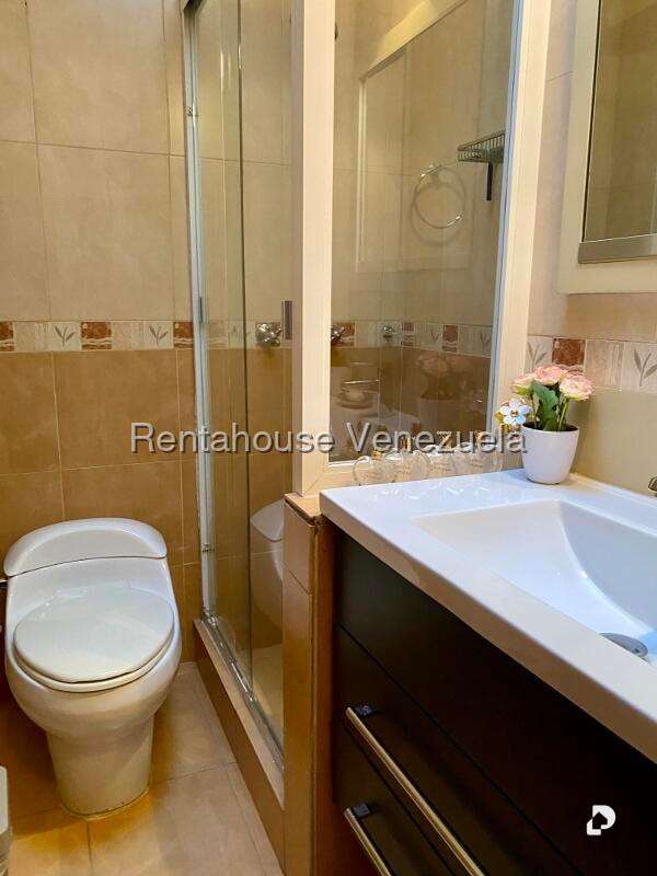 Apartamento en Los Palos Grandes, Caracas – 26