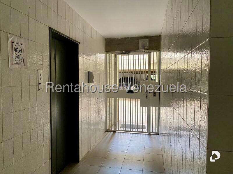 Apartamento en Los Palos Grandes, Caracas – 59