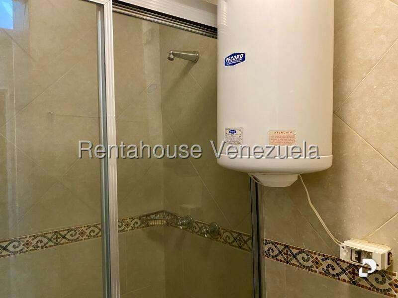 Apartamento en Los Palos Grandes, Caracas – 58