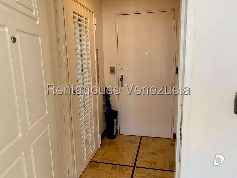 Apartamento en Los Palos Grandes, Caracas – 4
