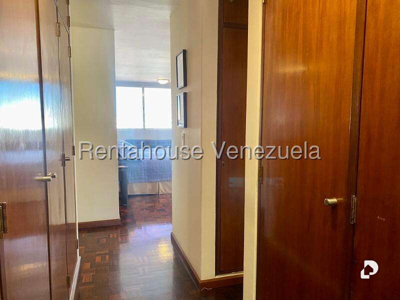 Apartamento en Los Palos Grandes, Caracas – 49