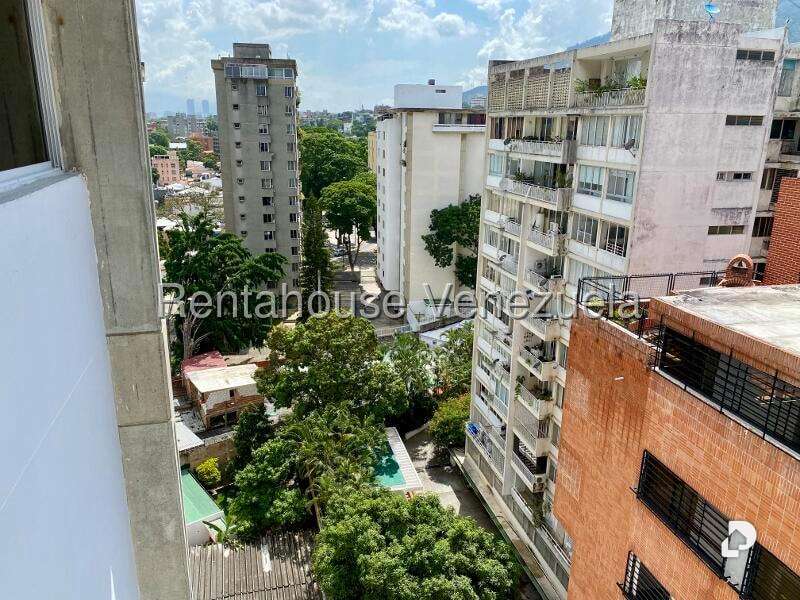 Apartamento en Los Palos Grandes, Caracas – 73