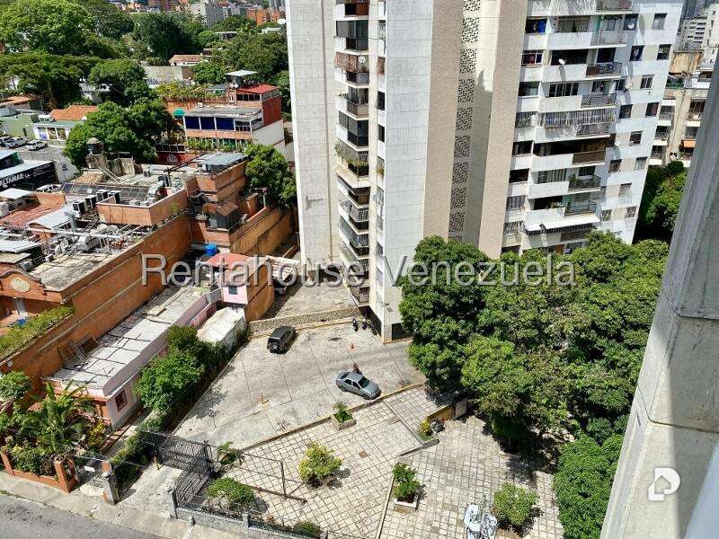 Apartamento en Los Palos Grandes, Caracas – 75