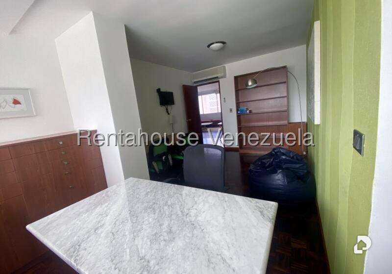 Apartamento en Los Palos Grandes, Caracas – 35