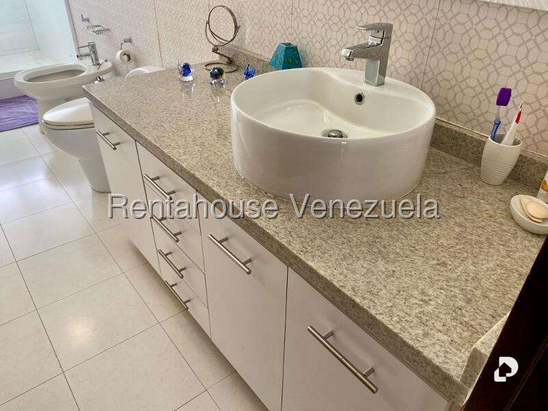 Apartamento en Los Palos Grandes, Caracas – 40