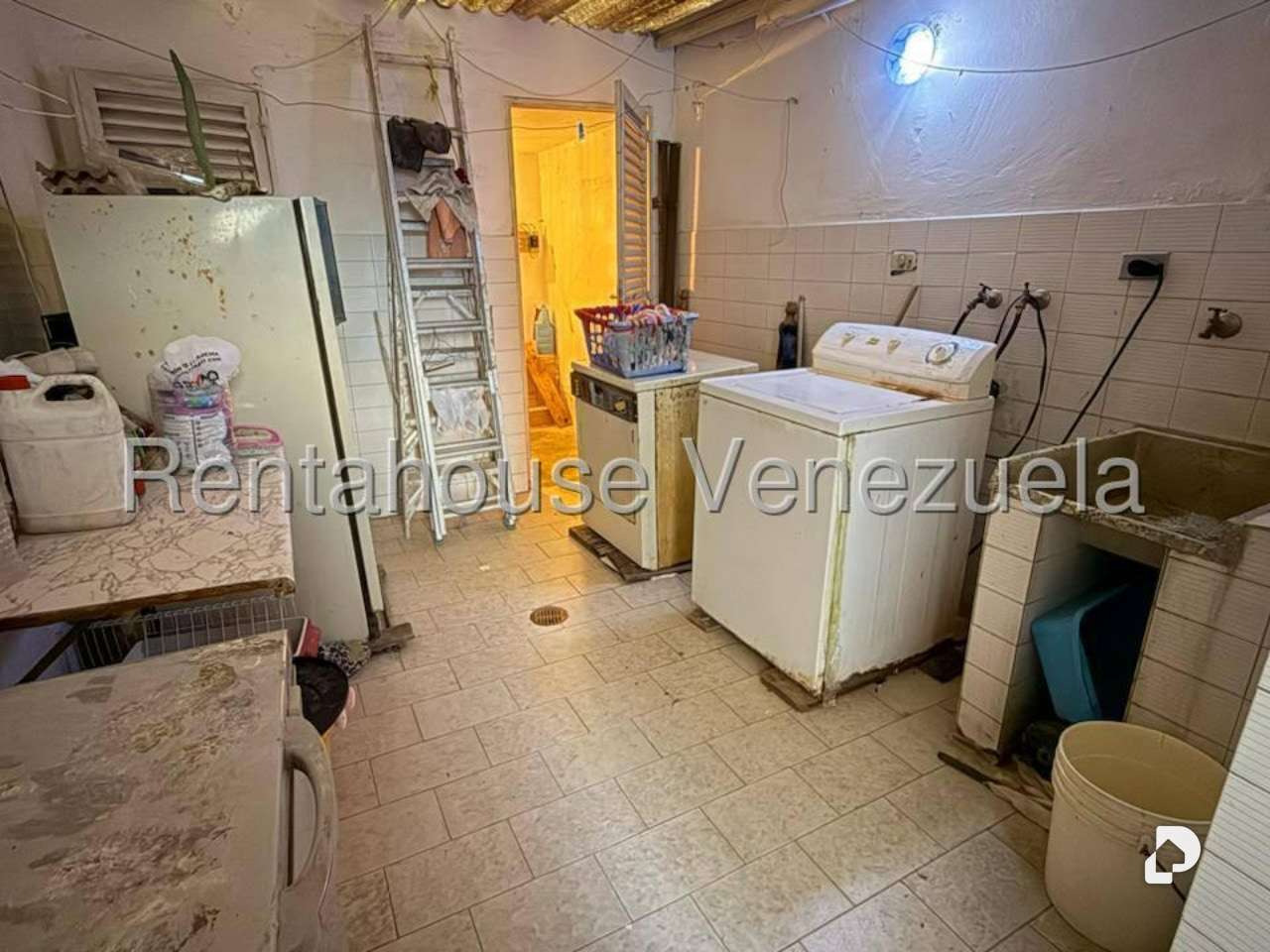 Casa en Alto Prado, Caracas – 13