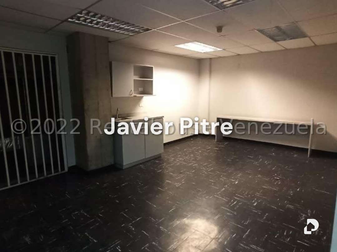 Local comercial en Santa Rosa de Lima, Caracas – 12