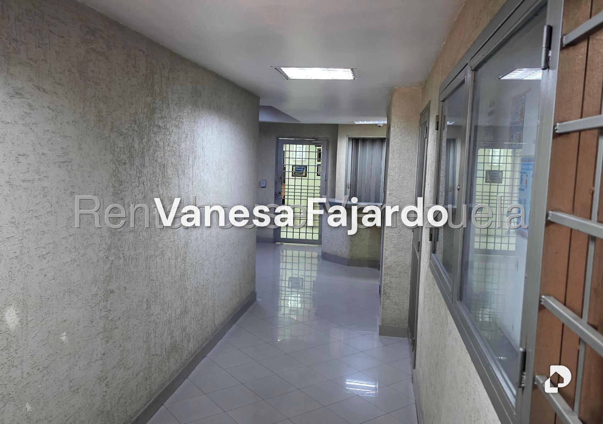 Edificio en La Trinidad, Caracas – 5