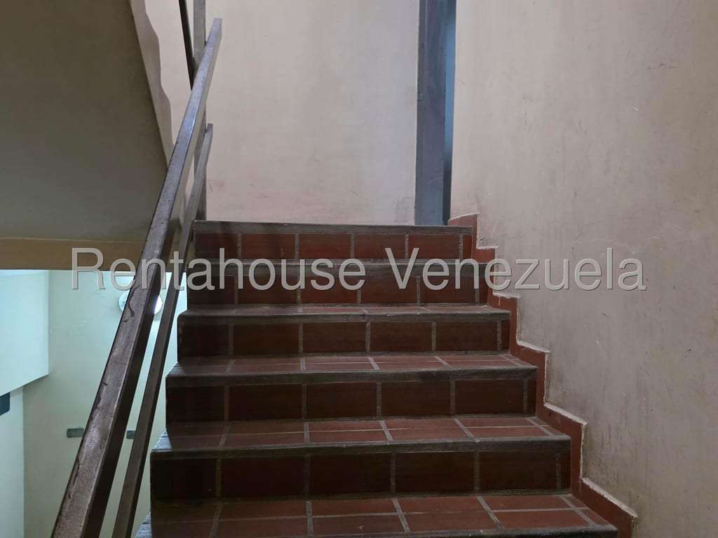 Edificio en La Trinidad, Caracas