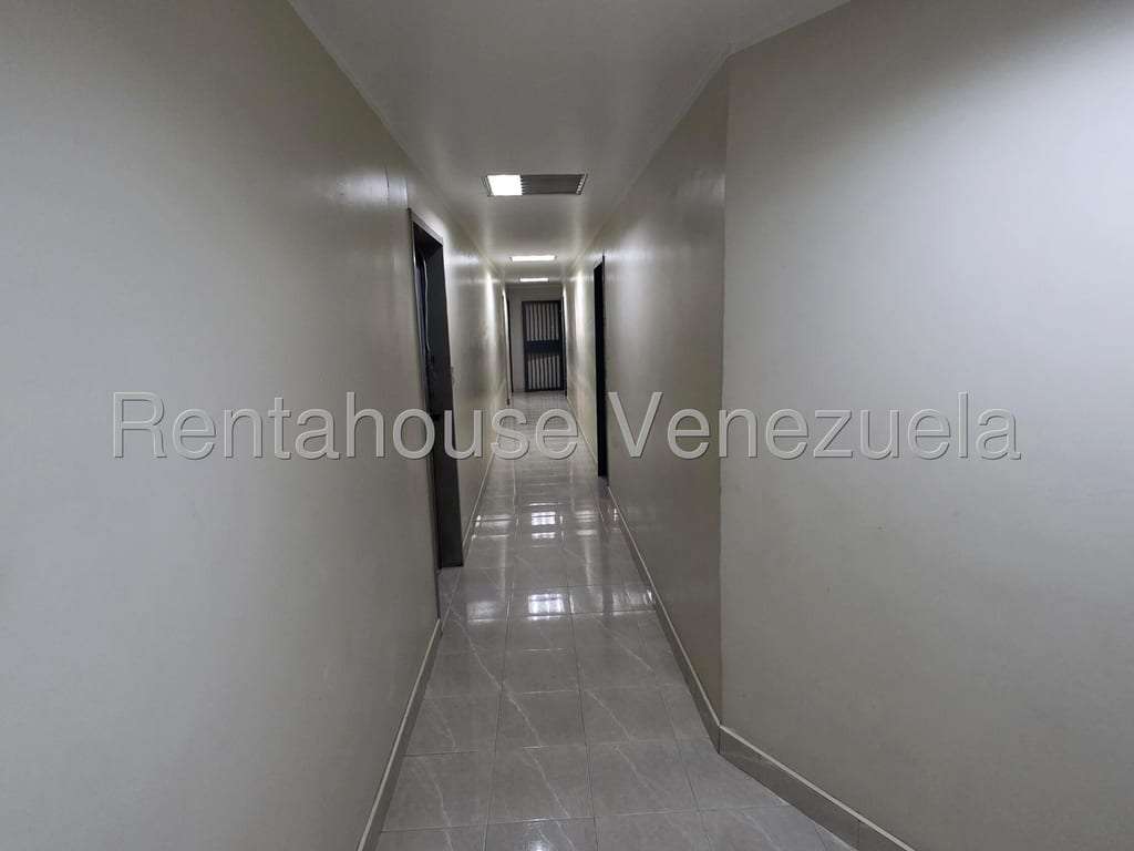 Edificio en La Trinidad, Caracas