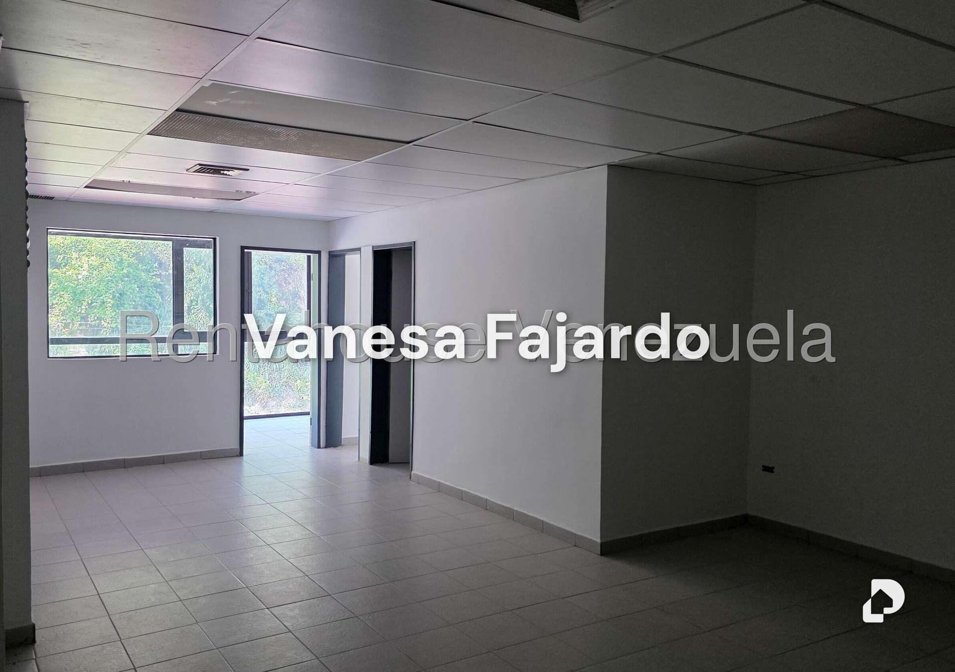 Edificio en La Trinidad, Caracas – 11