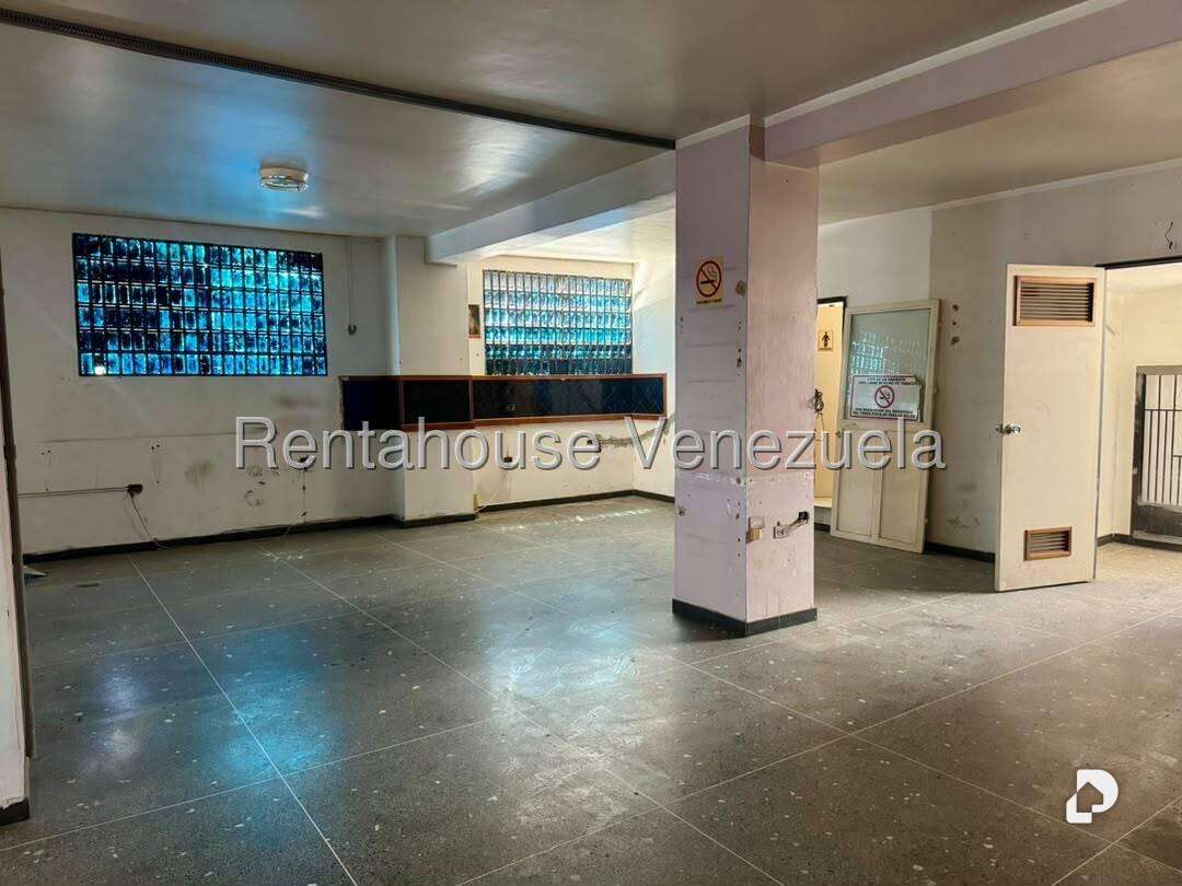 Edificio en Boleíta Sur, Caracas – 14