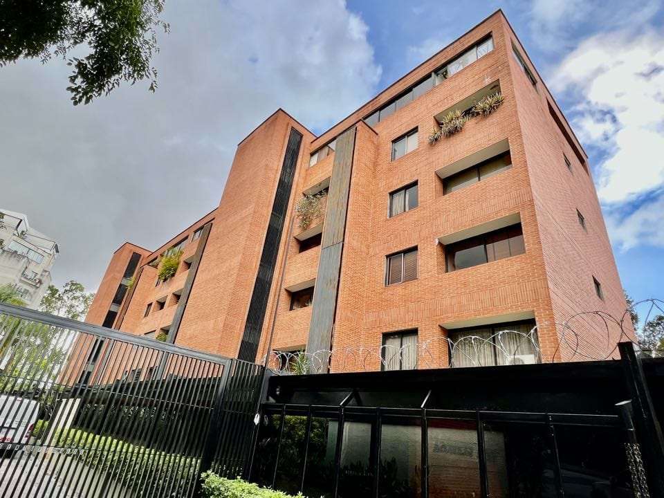 Apartamento en Colinas de Valle Arriba, Caracas - 1