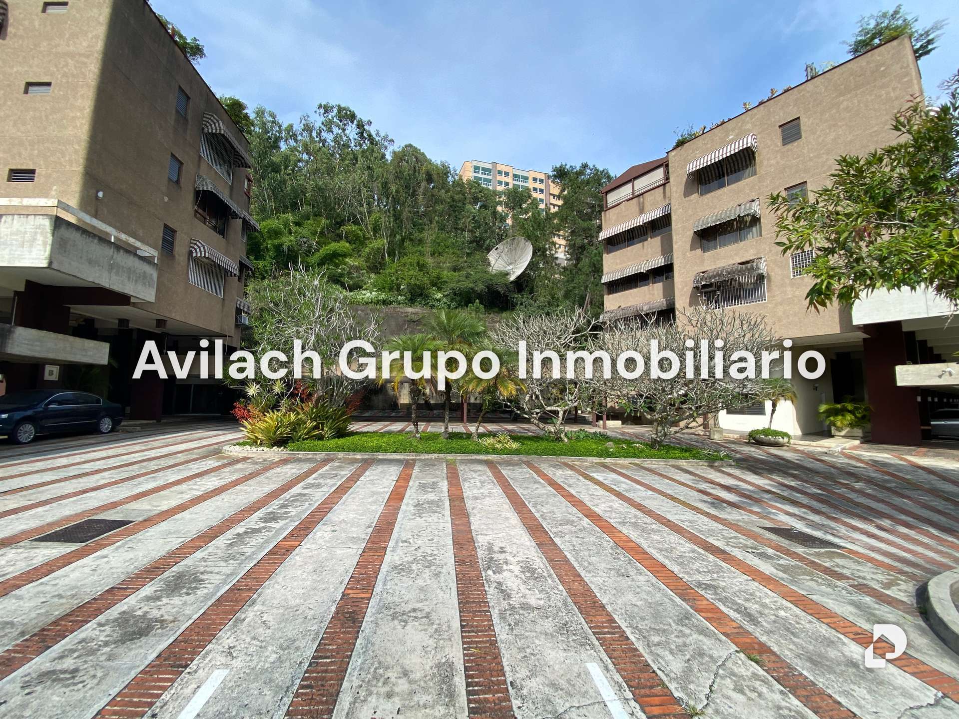 Apartamento en Las Esmeraldas, Caracas – 1