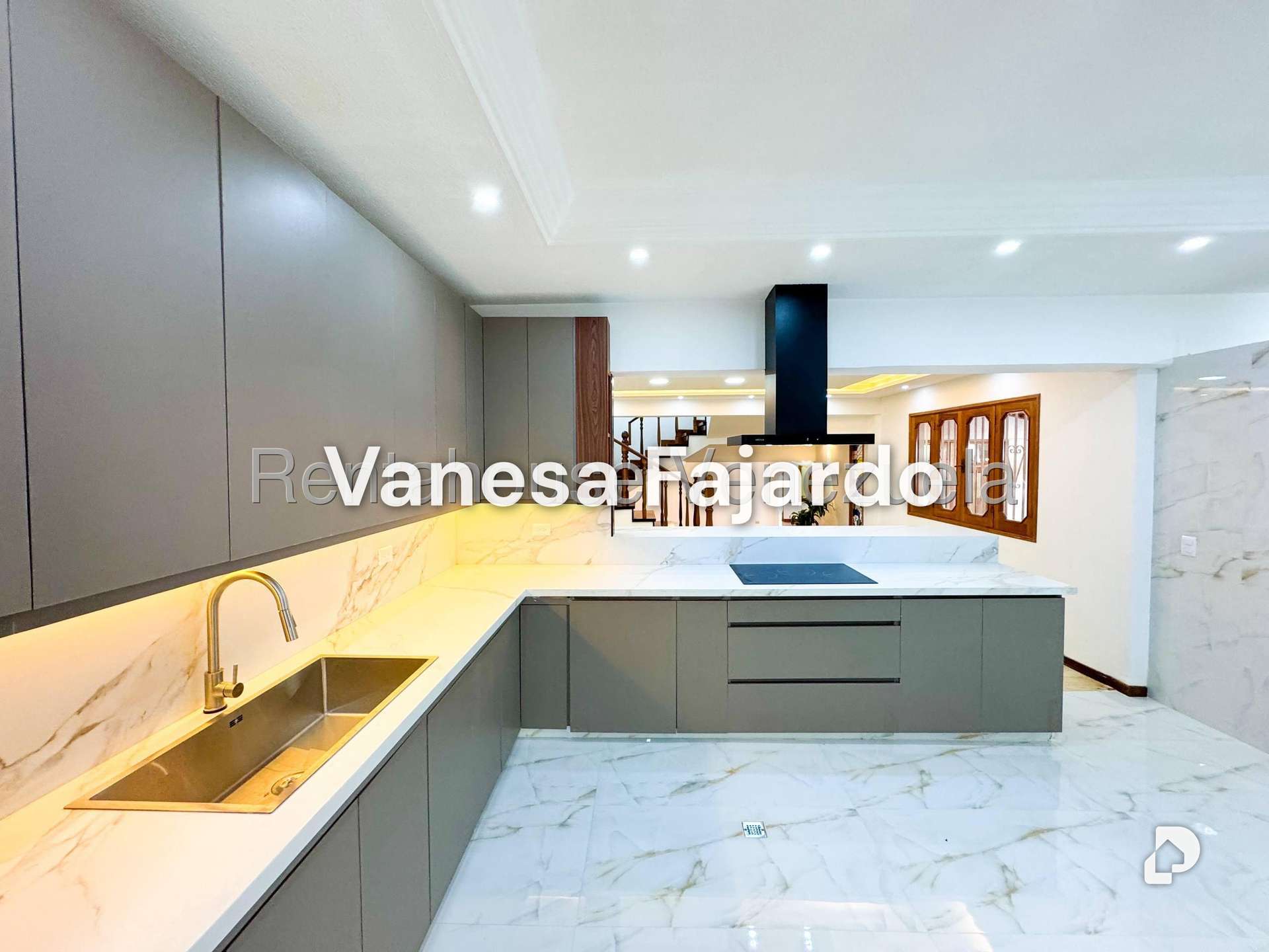 Casa en Prados del Este, Caracas – 27