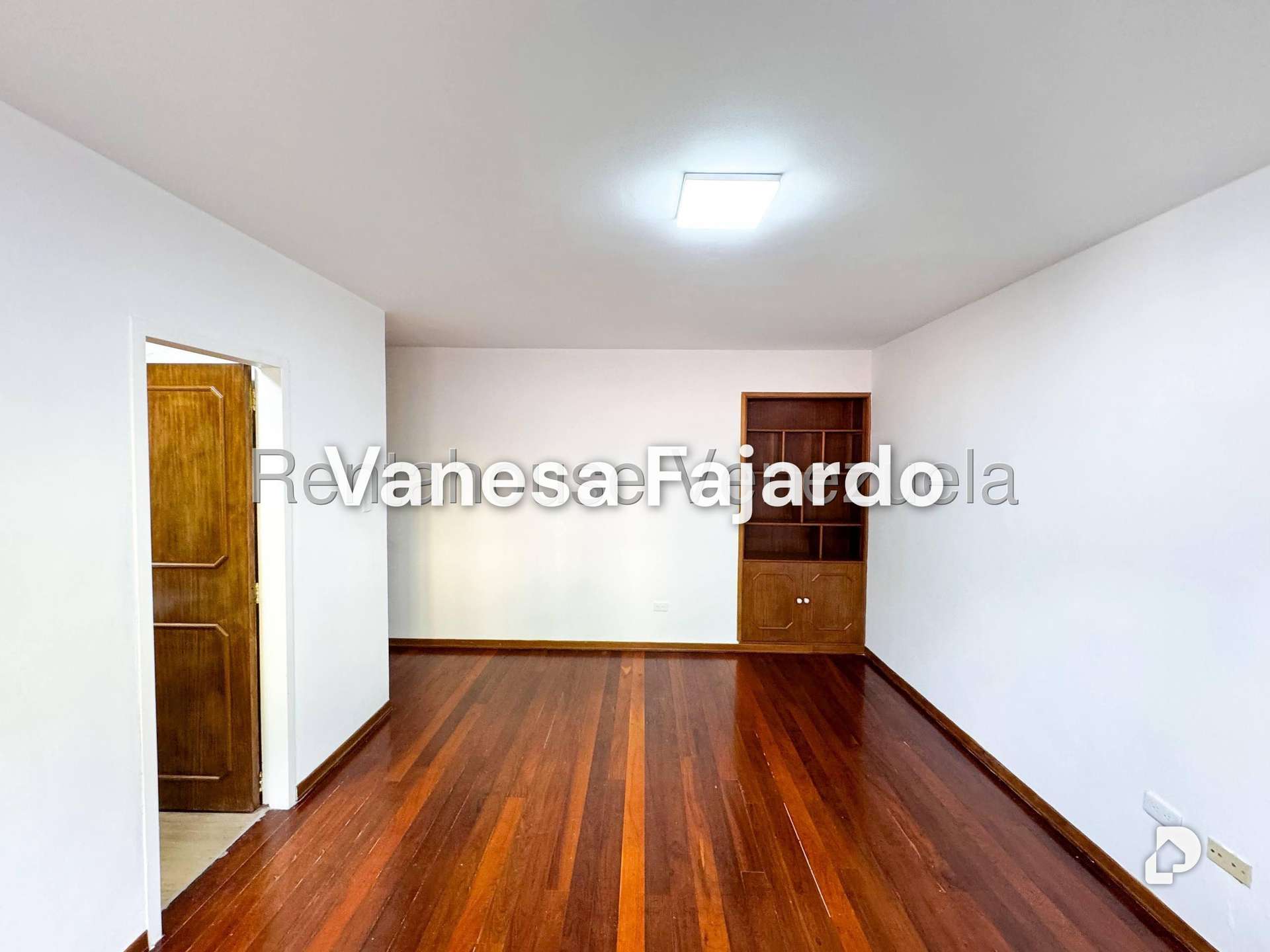 Casa en Prados del Este, Caracas – 19