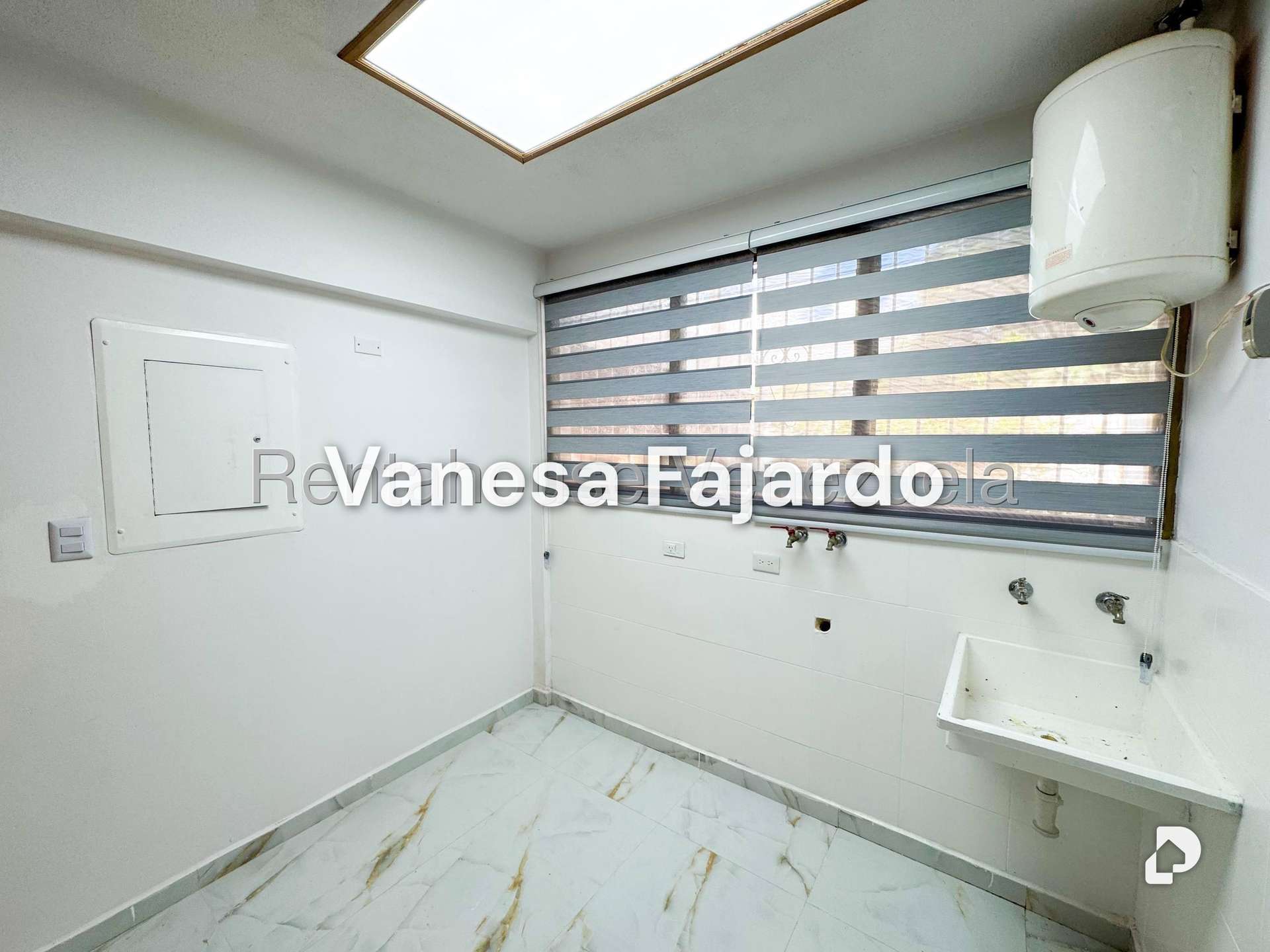 Casa en Prados del Este, Caracas – 26