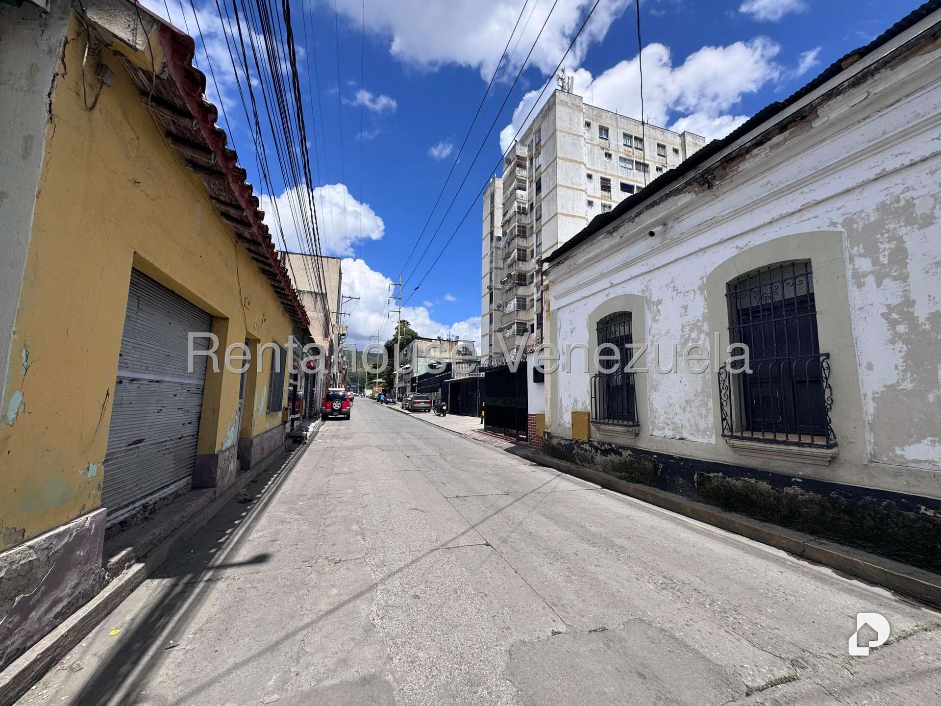 Galpón en Parroquia Santa Rosalía, Caracas – 18