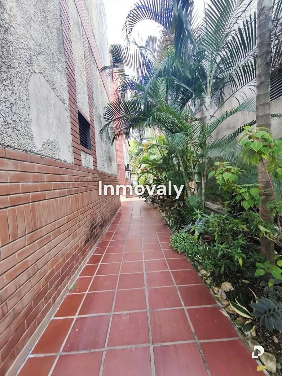 Apartamento en Clnas. de Guataparo, Valencia – 2