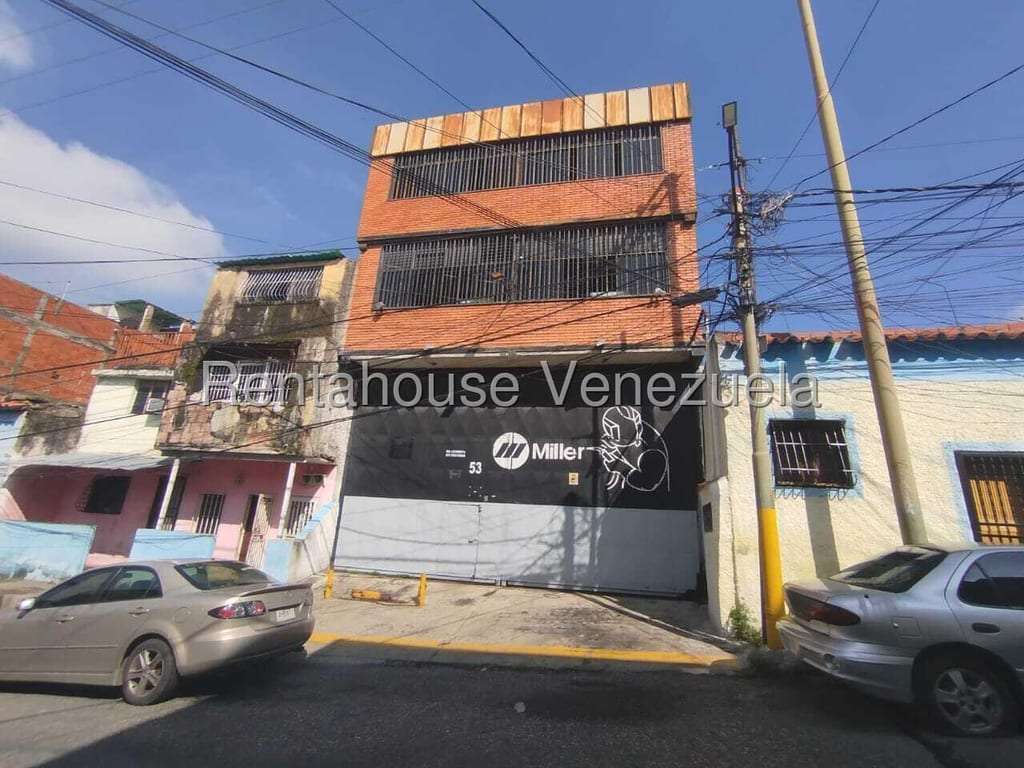 Edificio en Sarría, Caracas - 1