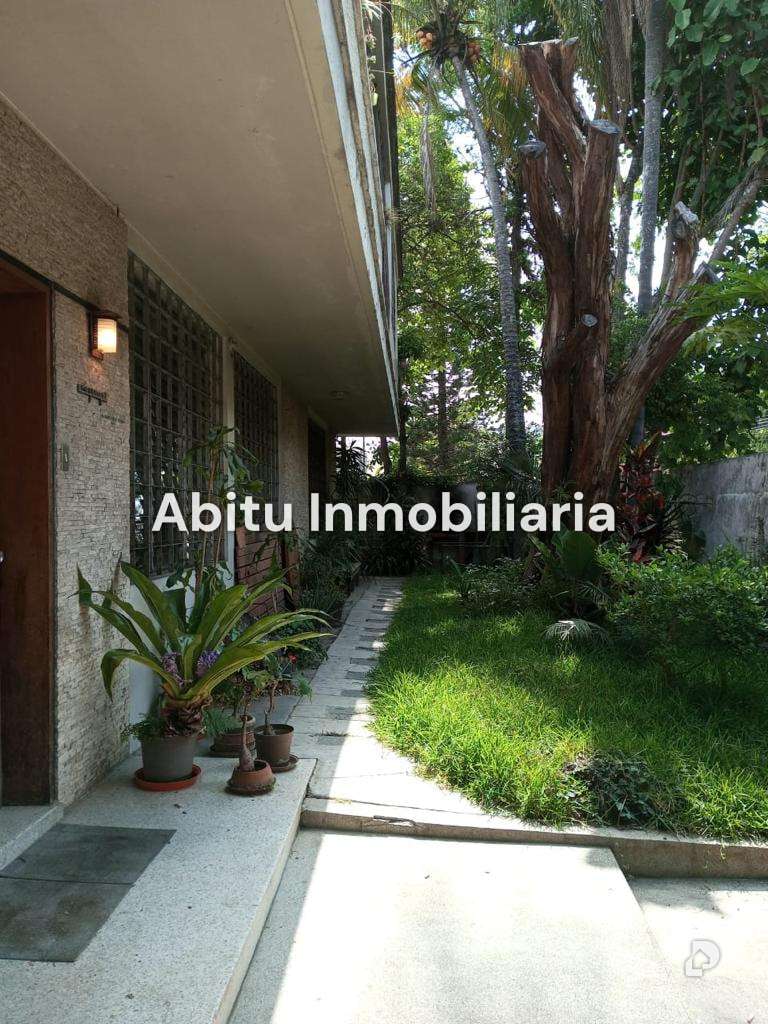 Casa en Los Palos Grandes, Caracas – 6
