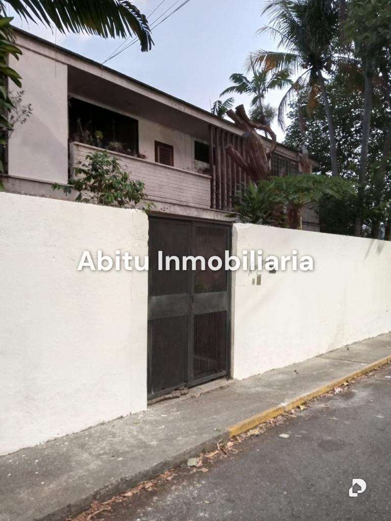 Casa en Los Palos Grandes, Caracas – 8